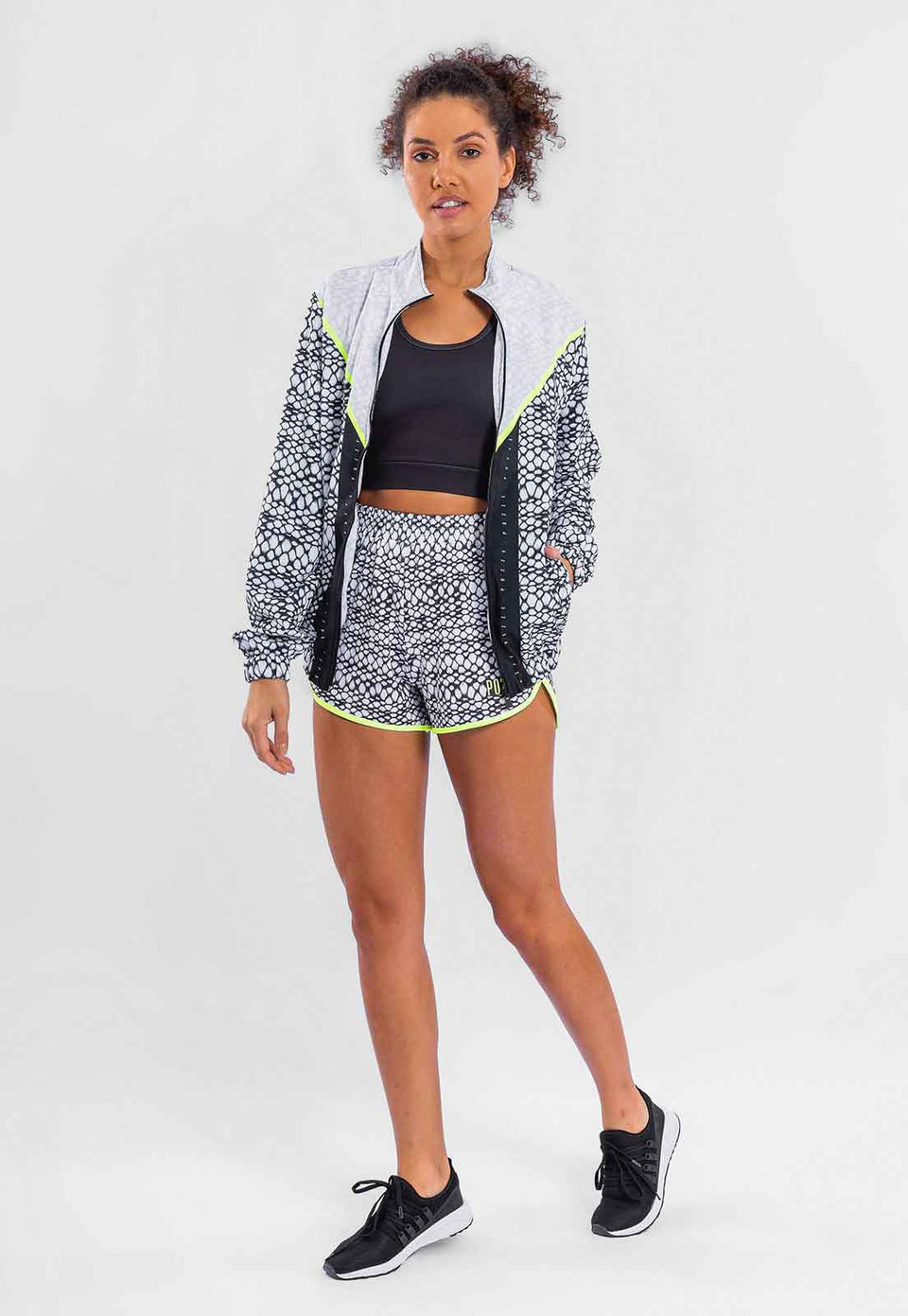 Top Detalhe Em Neon estampa Action