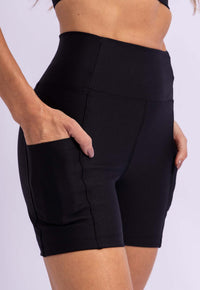 Conjunto Bermuda lisa com recorte + Top longo dupla face Action