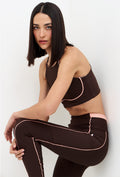 Legging com bolsos marrom café e vivo rose Domma