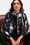 Jaqueta bomber com bolsos estampada Pulsa