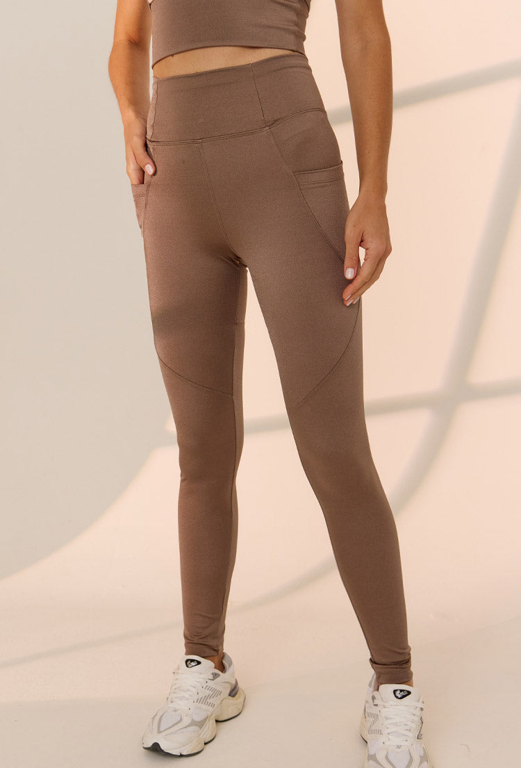 Legging lisa castanho com bolsos Solare