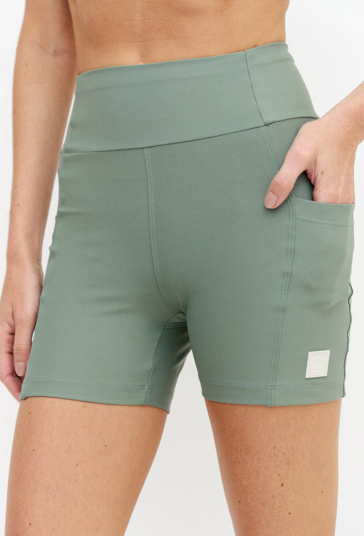 Bermuda lisa verde oliva com bolsos Deep