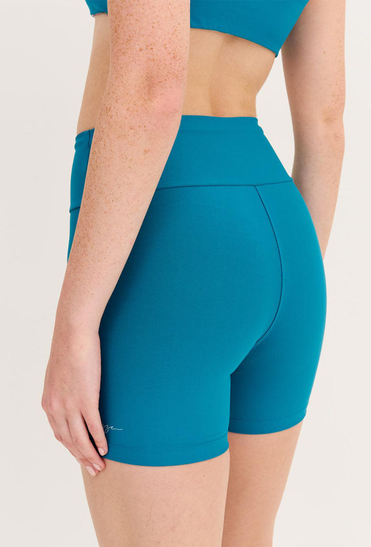 Bermuda lisa azul atlântico Al mare