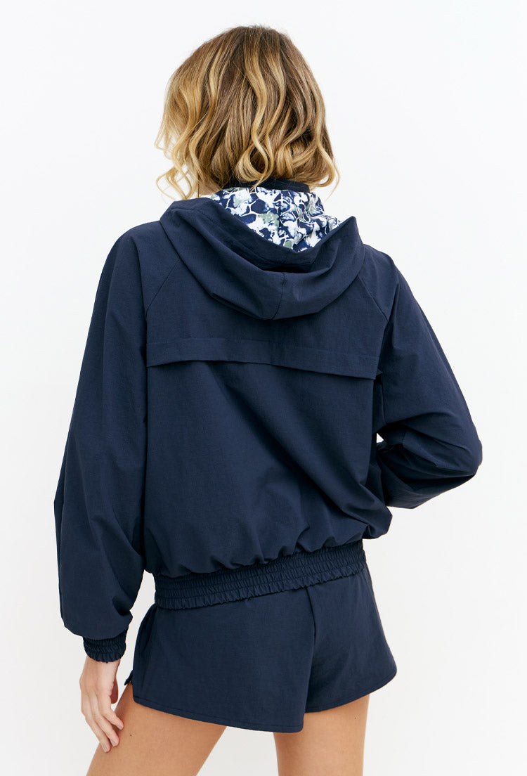 Jaqueta comfy com capuz e bolsos lisa marinho Deep