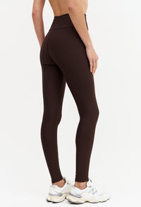Legging lisa com recorte marrom café Domma