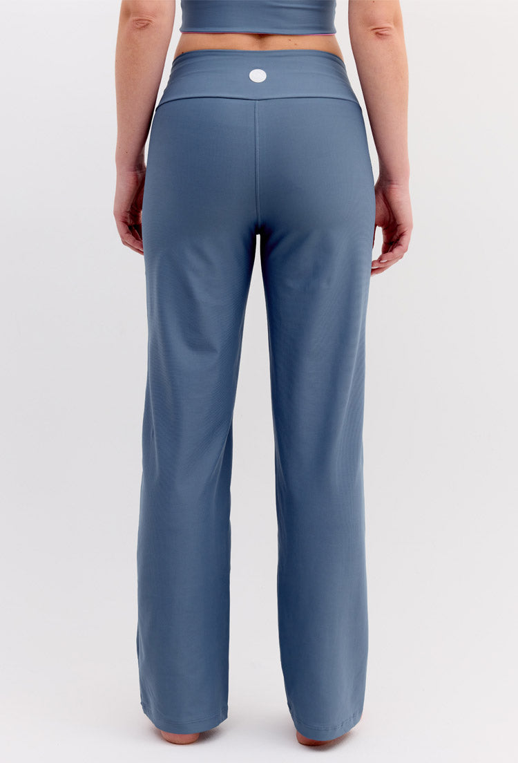 Calça wide leg lisa azul índigo Aurora