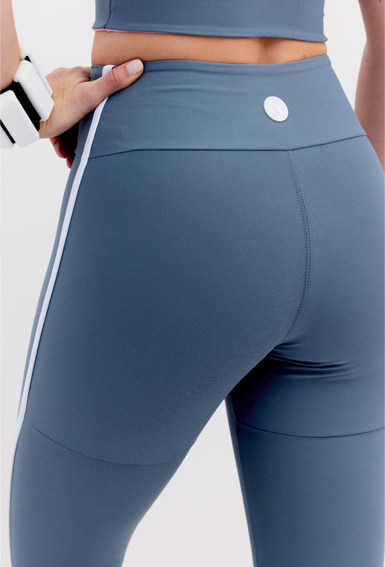 Legging lisa azul índigo com viés lateral Aurora