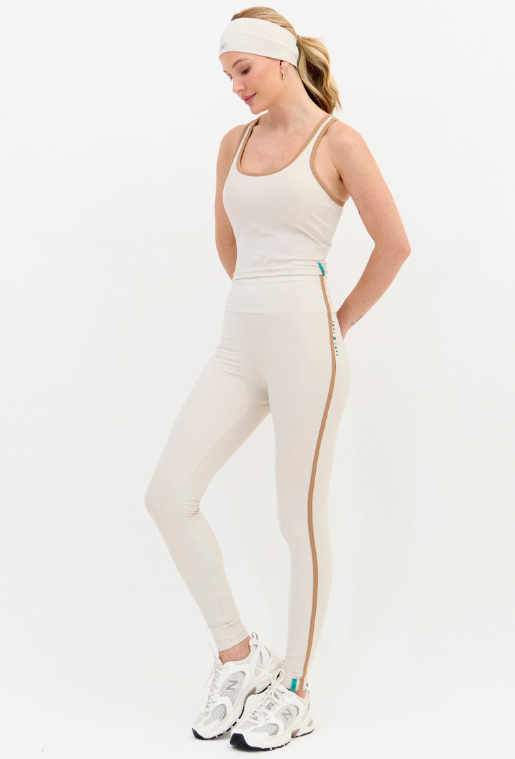 Top longo bicolor luna e amêndoa com bojo removível Lance