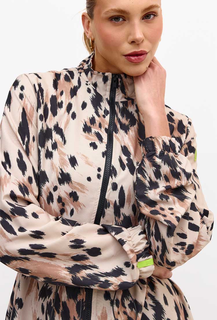 Jaqueta parka alongada corta vento estampada Pure