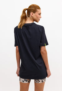 Camiseta lisa com estampa localizada Pure