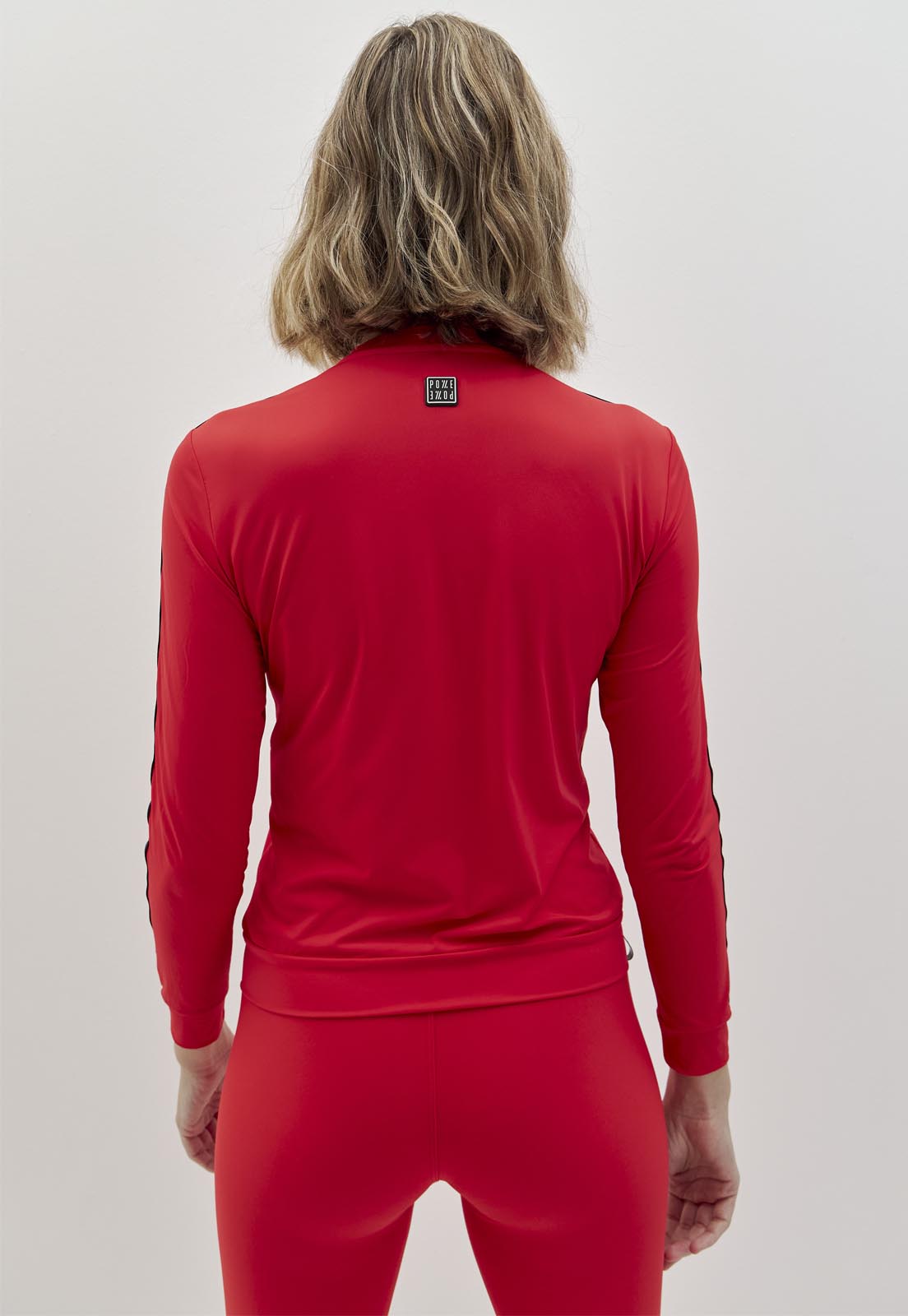 Jaqueta slim de malha vermelho carmim com elástico personalizado Voá