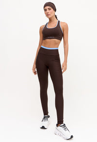 Legging com bolsos marrom café e detalhe azul fly no cós Magna
