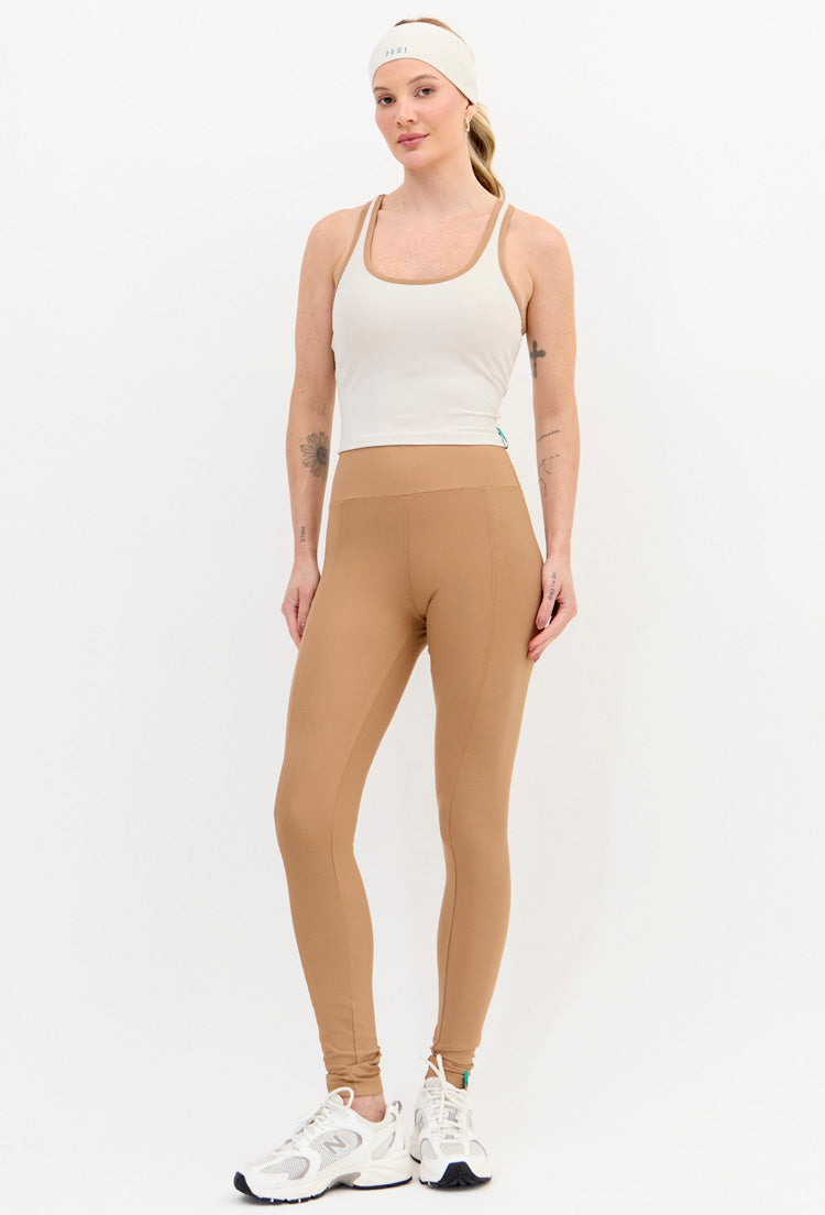 Top longo bicolor luna e amêndoa com bojo removível Lance