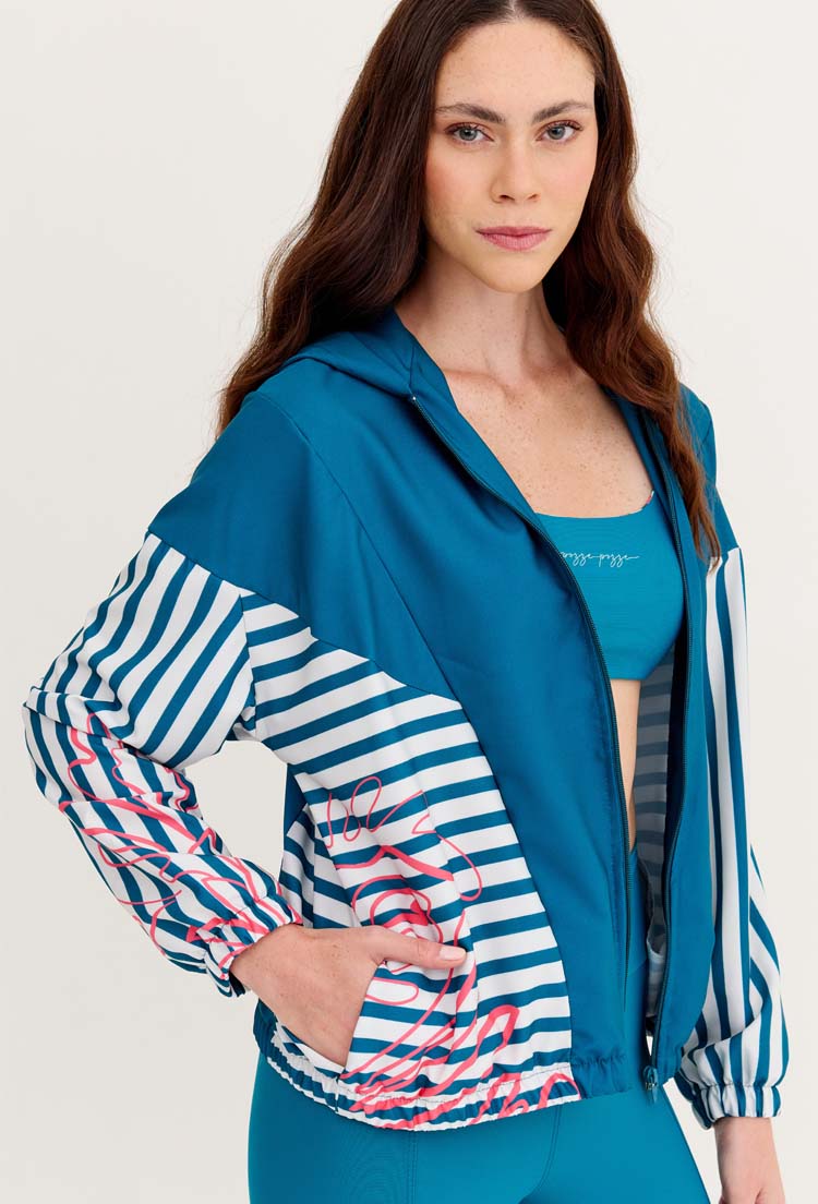 Jaqueta corta vento com capuz e recortes estampada listras Al mare