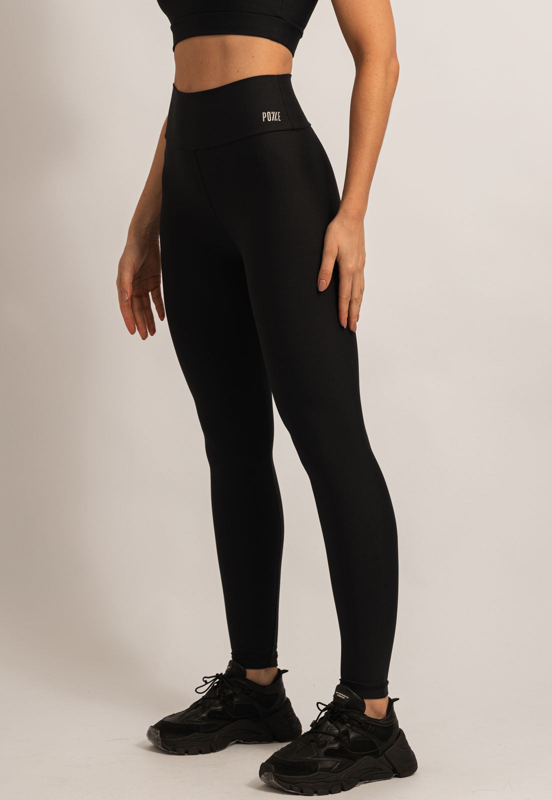 Conjunto Preto Top+Legging Action