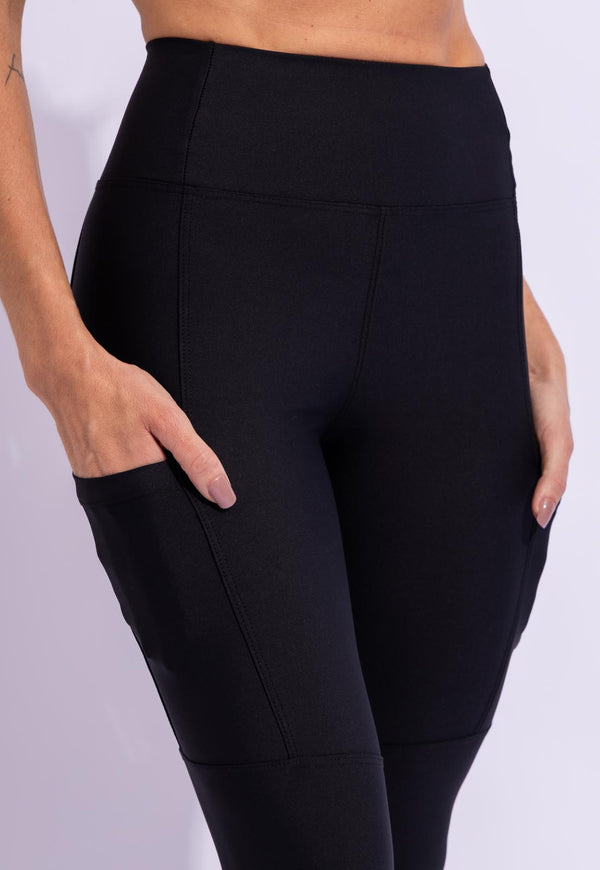 Legging lisa com bolsos preta Action