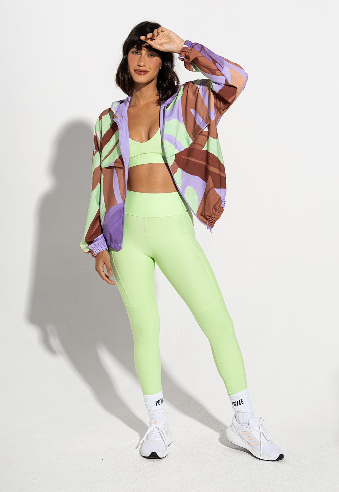 Legging lisa verde matcha com bolsos Aura