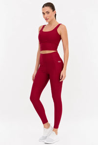 Conjunto Legging lisa com recortes e bolsos + Top longo dupla face com bojo fixo Essence