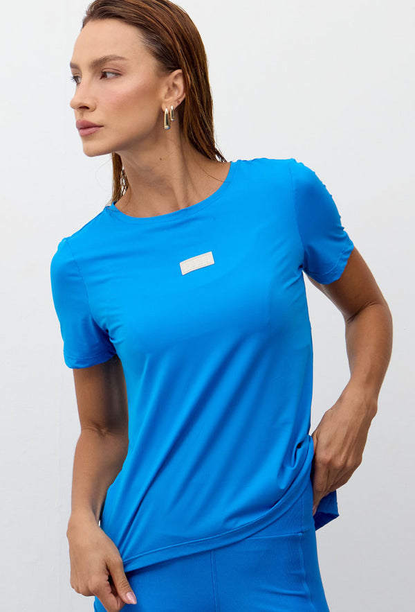 Tshirt alongada nas costas lisa azul santorini Athena
